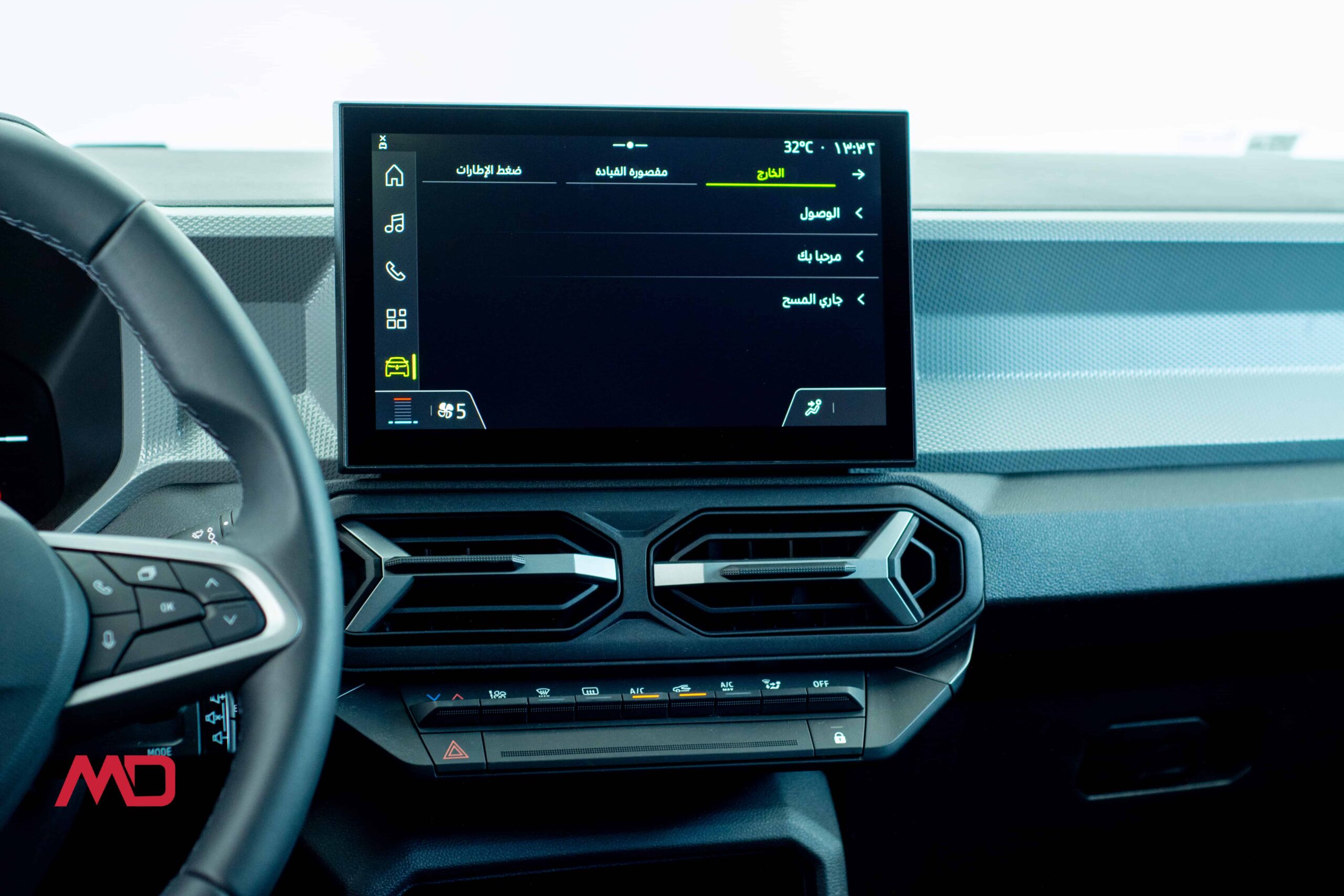 
								Renault Duster full									